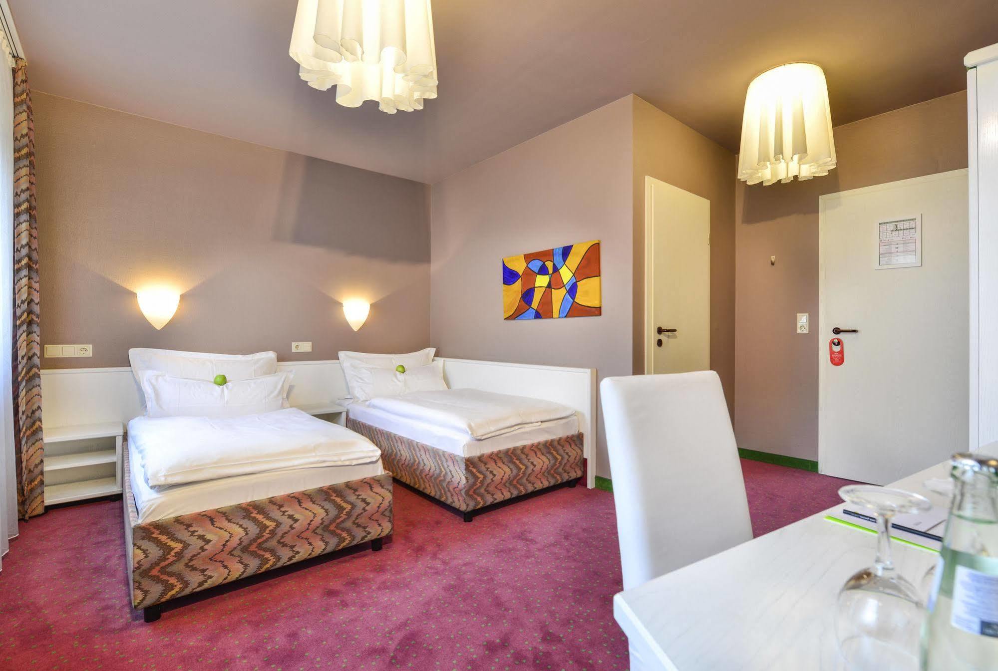 Airport Hotel By The New Yorker Köln Eksteriør bilde